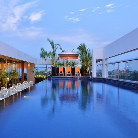 Country Inns & Suites By Radisson מניפלה מראה חיצוני תמונה