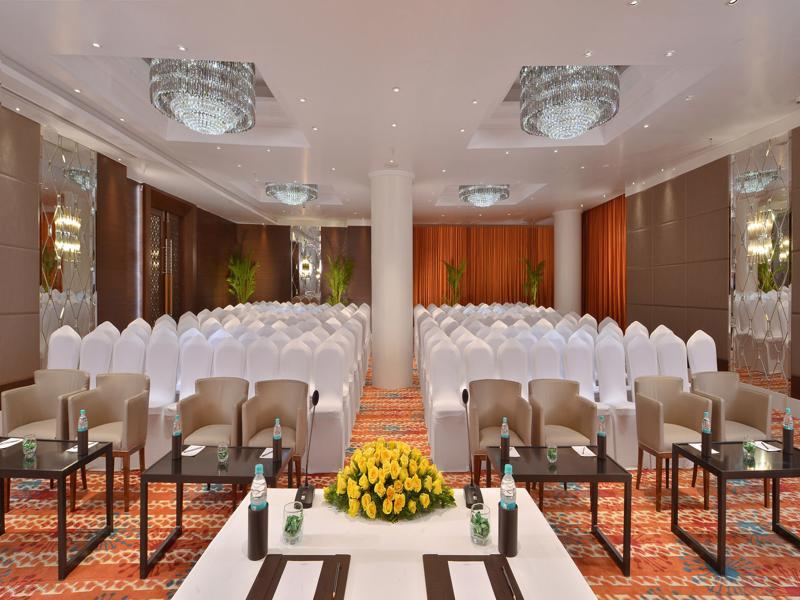 Country Inns & Suites By Radisson מניפלה מראה חיצוני תמונה