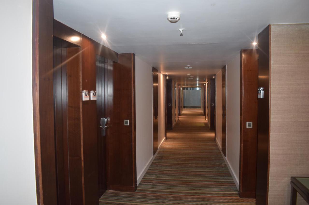 Country Inns & Suites By Radisson מניפלה מראה חיצוני תמונה