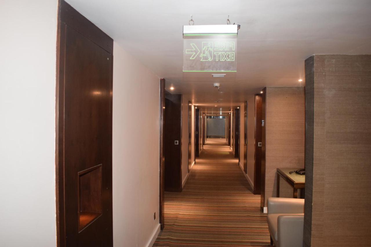 Country Inns & Suites By Radisson מניפלה מראה חיצוני תמונה